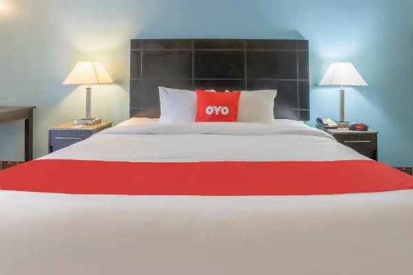 OYO Hotel Knoxville TN Cedar Bluff I-40 image 14